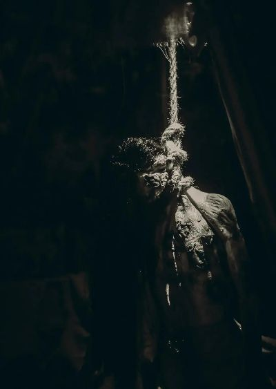 挑战惊悚音乐艺术：深度解析恐惧与欢愣在百鬼夜行唢呐曲中的音乐碰撞
