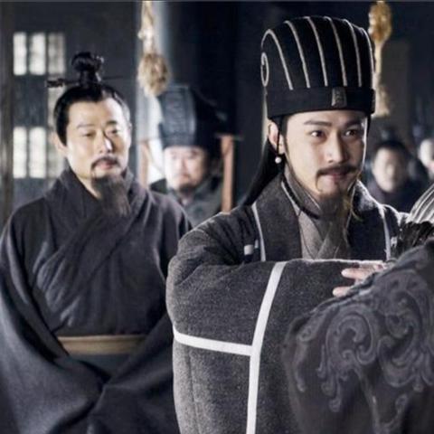 深度揭秘三国战起来的全面攻略：从招兵买马到智谋之争，帮你一步步打造无敌帝国