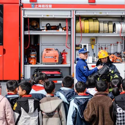 (全民都在跳的舞蹈)全民跳起来是什么歌？让我们一起揭晓这首热门舞曲的秘密！
