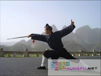 (武当剑剑谱口诀)武当剑法解析：剑扣、剑平、剑抹分解详细教学步骤
