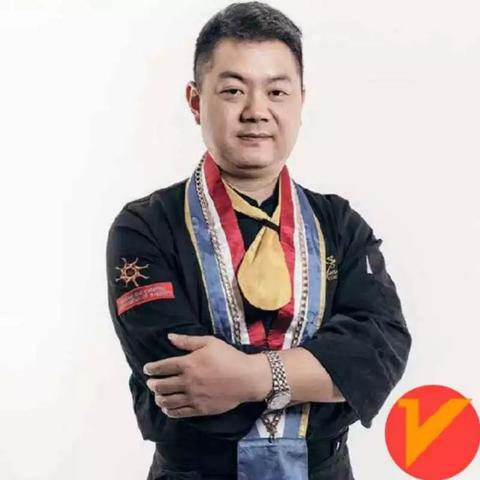 探秘蜀山斗剑中的厨师配方：如何烹饪出绝世美味与强大法力的完美结合