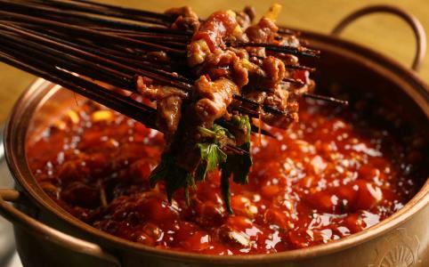 (回味串串香火锅(总店)怎么样)回味旅行串串老版本，探寻美食与回忆，重拾味蕾与往日风情