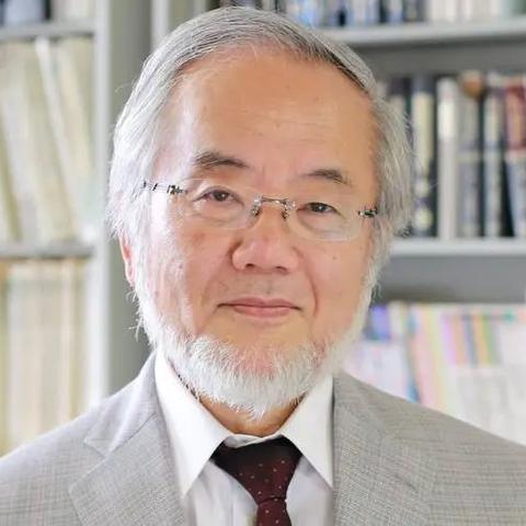 (我想成为校长作文)我想成为校长，拒绝无限钞票的诱惑，坚守无广告理念