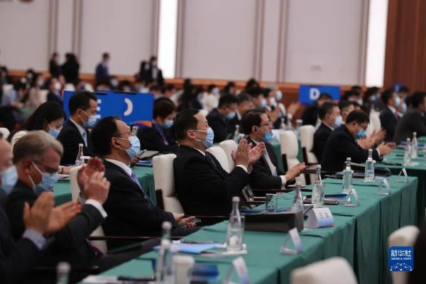 (中国新盟商下载)眻盟崛起：探寻中国新兴力量在全球舞台上的崭露头角