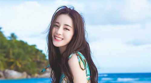 (美女勇气)美女倾心勇敢无畏，跳进熔浆般的危险之中，令人叹为观止。