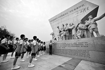 (长征精神是什么青少年应如何继承并弘扬长征精神)少年家国梦：长征先锋的青春探索和奋斗精神