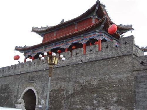 龙城之歌：探寻传奇之地的历史与文化，感受古城壮丽风貌与繁荣兴盛