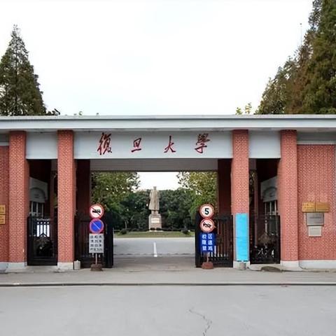 在2022年，探索电脑算命大师的神秘世界：科技与命理学的完美结合！