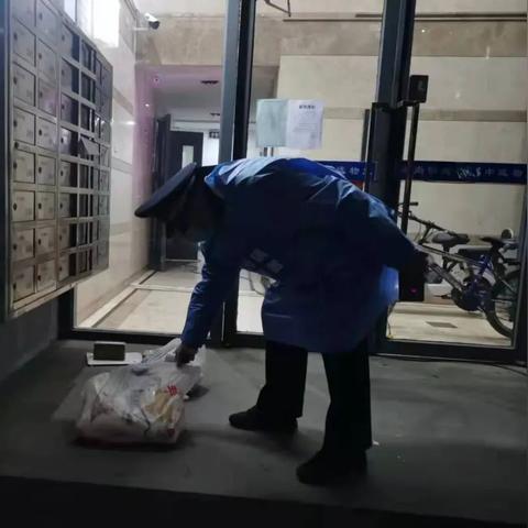 探讨‘无昼无夜’含义：当生活的节奏与传统的日夜划分脱节时我们应如何应对