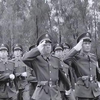 (钢铁命令破解版三神将)行使钢铁命令3免费买三神将策略，揭秘最具价值的角色购买技巧