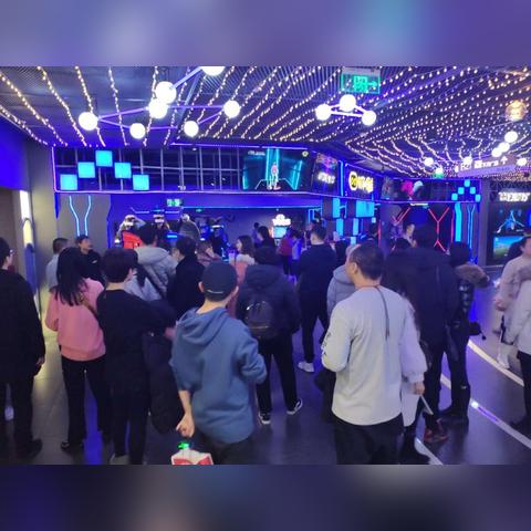 探索时空之旅：穿越历史与未来的奇妙冒险，领略宇宙的无限奥秘