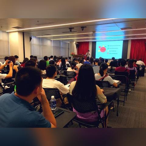 深度解析'次时代'含义:探讨次时代科技发展对未来社会影响的宏观视角