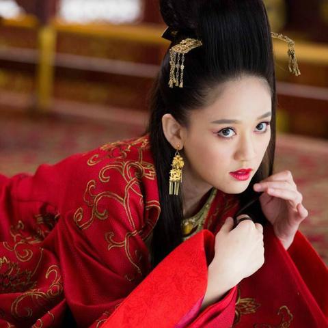 (天龙跟神雕差多少年)天龙和神雕相差多少年?揭秘两部武侠经典之间的时空跨度 (天龙跟神雕差多少年)天龙和神雕相差多少年?揭秘两部武侠经典之间的时空跨度