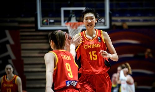 四川女篮在CBA女子篮球联赛中以81-68战胜浙江女篮,展现出强大实力和团队合作精神 四川女篮在CBA女子篮球联赛中以81-68战胜浙江女篮,展现出强大实力和团队合作精神