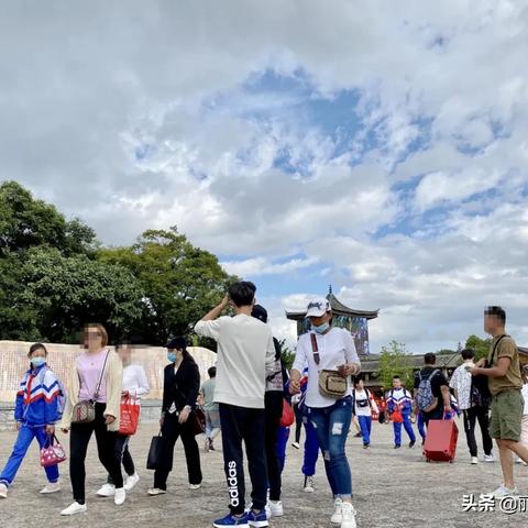 穿越千年的优美句子:时光倒流,诗情画意永恒流转,古今情怀交织缠绕