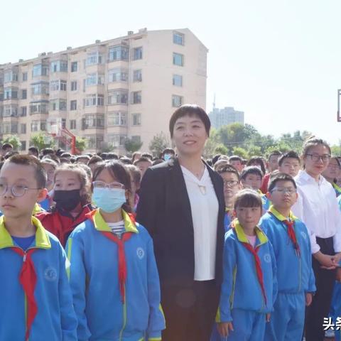 (江湖上风大浪大)江湖大浪侠：无畏风雨，携剑逐梦征程
