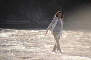 (逆光也精彩,照亮你的美)逆光而来的天使，照亮我心中的黑暗，给我力量和希望。