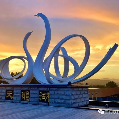 (黎明的光明是什么意思)在黎明分界线的两侧：探讨光明与黑暗的交融与冲突