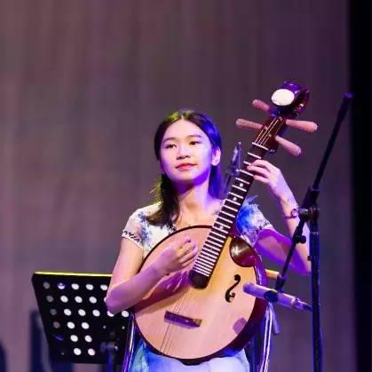 如何通过专业训练与积极参与全民乐舞活动，找回以前熟练的舞蹈技巧和热情？