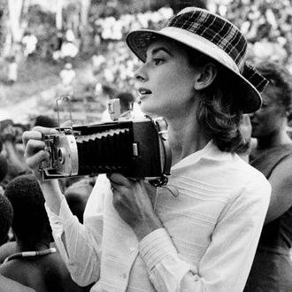 在光耀天堂的天使之城，守护你我心灵，忘却尘世烦恼，找到内心平静。