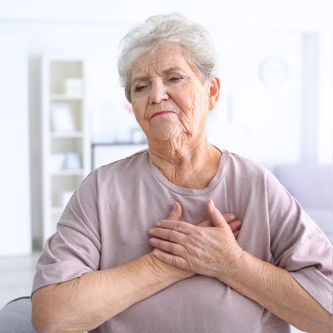 (运动员甘油)镜头下的胸前曝光照片展示出完美的曲线和神秘的魅力 (运动员甘油)镜头下的胸前曝光照片展示出完美的曲线和神秘的魅力