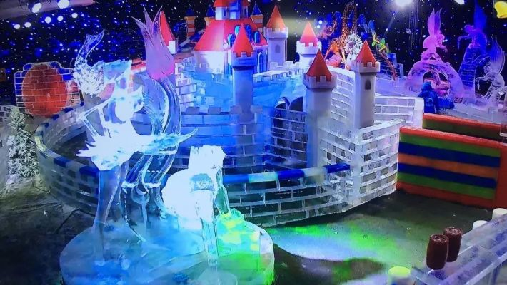 星天乐园小雪公主赴约冬季狂欢，带你领略冰雪奇缘般的浪漫冒险