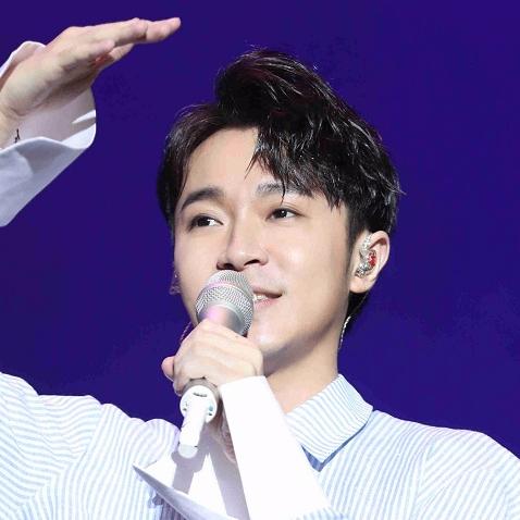 (玫瑰少年钢琴谱数字键盘)用电脑键盘弹奏的玫瑰少年钢琴曲谱，给你带来别样的音乐盛宴