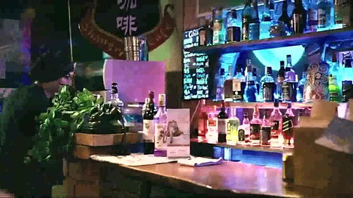 (开夜场酒吧需要多少资金)开一个酒吧夜店大概需要多少钱？从装修到经营成本一起详解