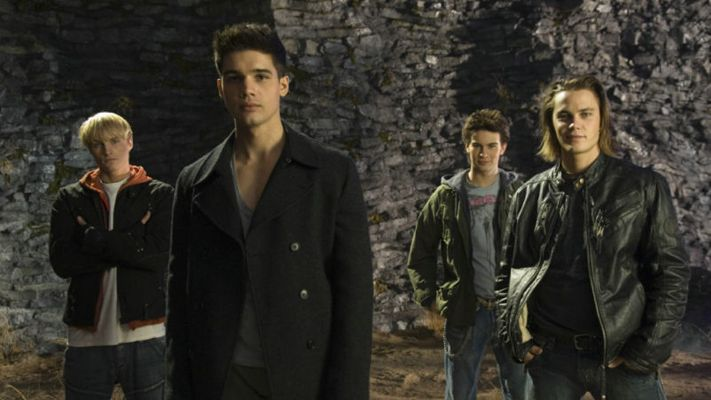 (魔界契约有第二部吗)揭秘魔界契约美剧第一季的神秘世界和故事情节