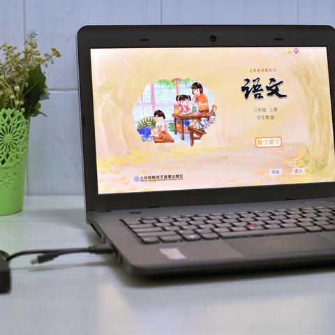 (电脑光驱不读碟老是自动弹出)电脑光驱不读盘自动弹出问题的解决方法和原因分析