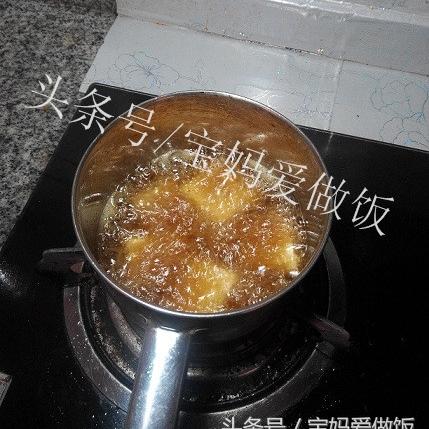 (水瓢是用什么做的)水瓢的瓢怎么写：探究水瓢是如何制作出具有独特形状的容器