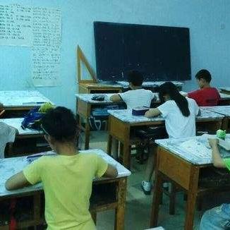 在现代学习与工作中，探讨笔记本电脑租赁的重要性与优势的英语作文