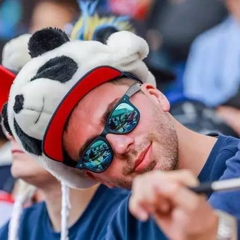 体验极速激情！指尖赛车2安卓版全新升级，带你领略顶尖竞速游戏乐趣