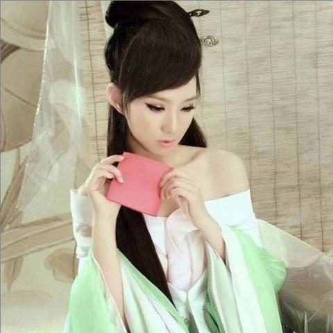 眼眸之城与梦境少女:探寻迷失于幻想之间的心灵